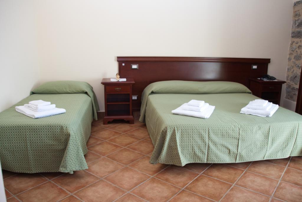 Agriturismo Valle Dell'Etna Roccella Valdemone 객실 사진